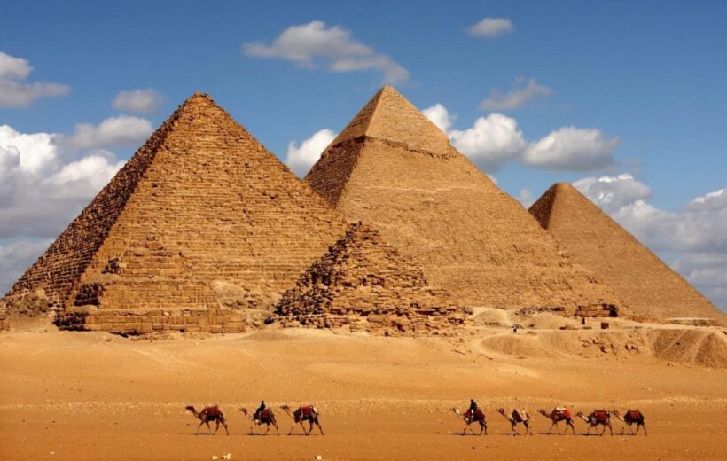 Private Day Tour to Pyramids of Giza, Sakkara and Memphis